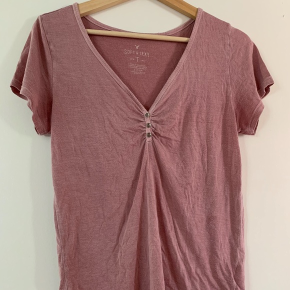 American Eagle Outfitters Tops - Super Soft T-shirt